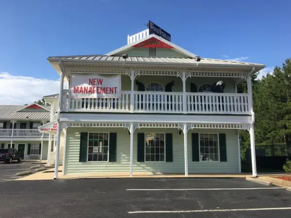 Woodstream Inn 6